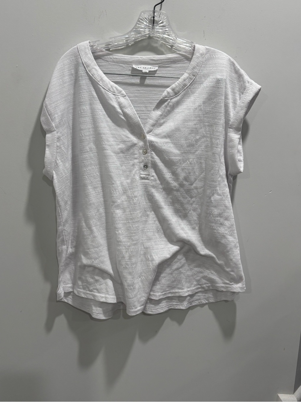 🍋Jane and Delancey Cream Short-Sleeve Henley Top with Button Placket🧺 - Picture 2 of 9